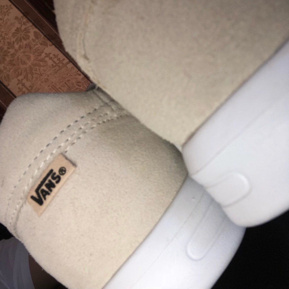 Vans - Picture 3 of 5